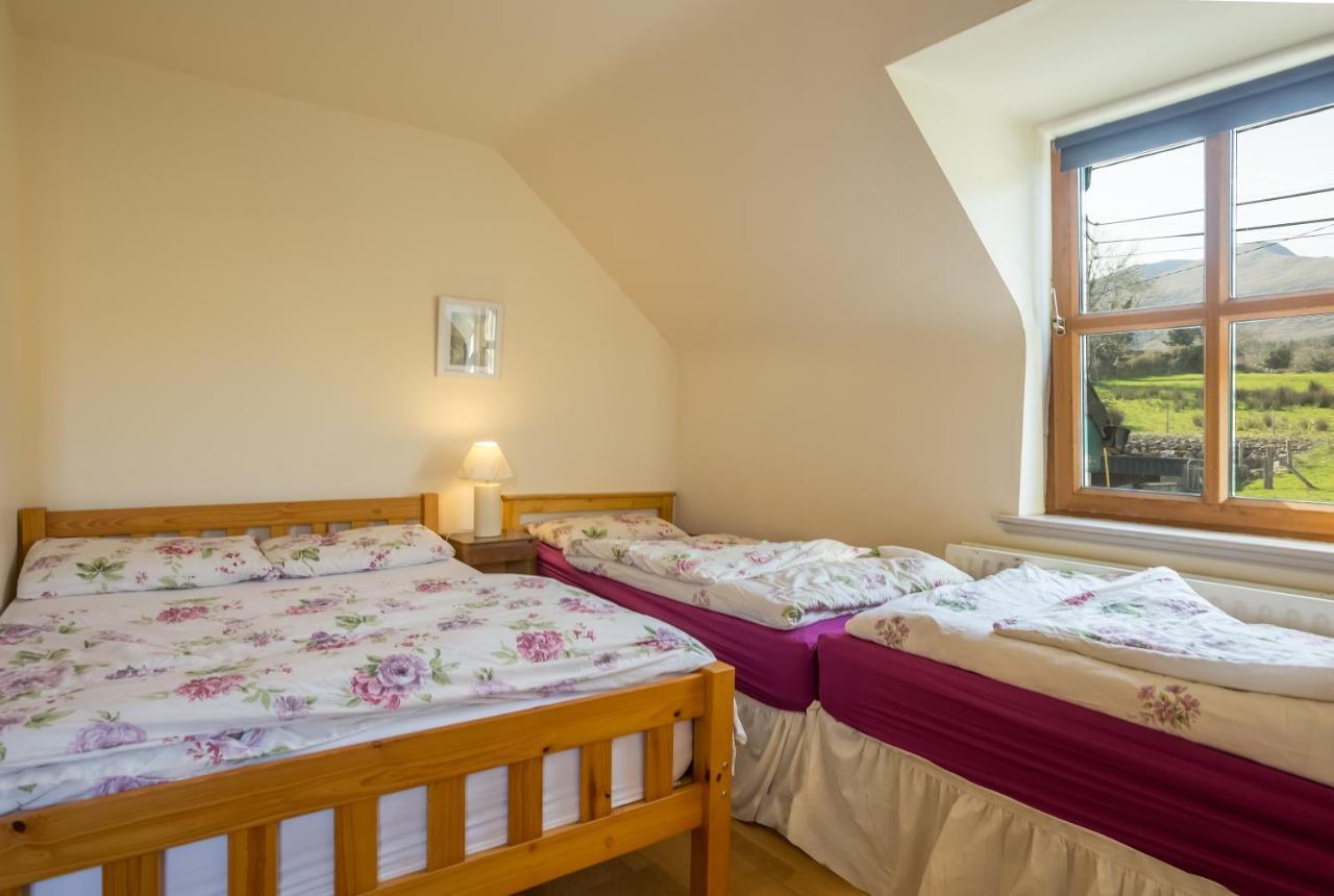 Mount Brandon Hostel Cloghane ภายนอก รูปภาพ